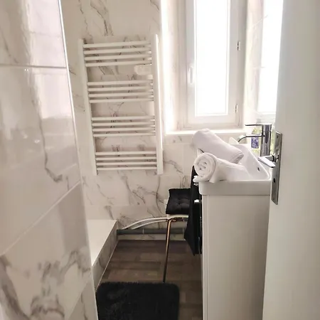 T1 Coeur De Ideal Entre Le Port Et La Gare *